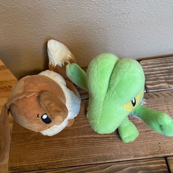 Pokemon EeVee and Treecko Plush Animals - Picture 10 of 11
